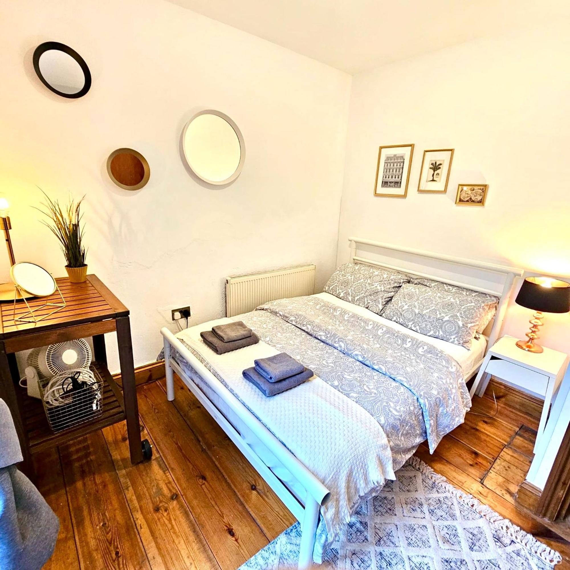 Lovely 1 Bed Apartment 2 Min To Station London Kültér fotó